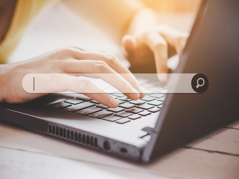 Using search engines to find local businesss.